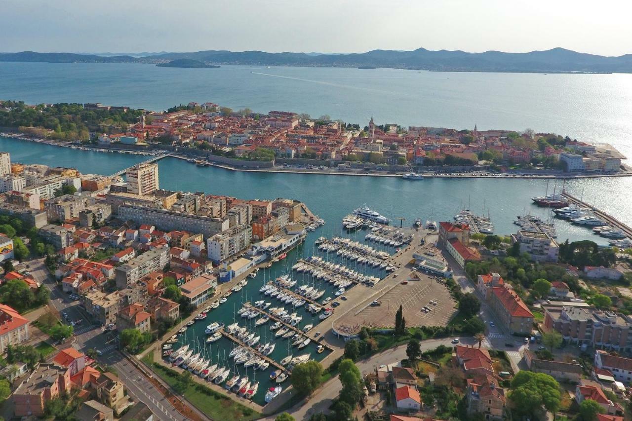 City Marine Luxury Apartments Zara Esterno foto