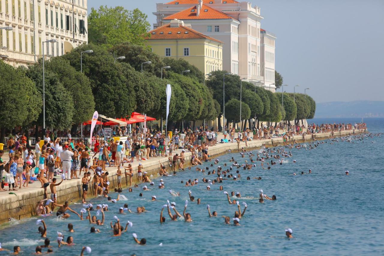 City Marine Luxury Apartments Zara Esterno foto