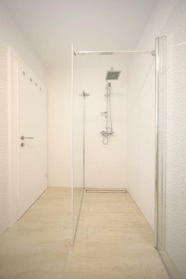 City Marine Luxury Apartments Zara Esterno foto